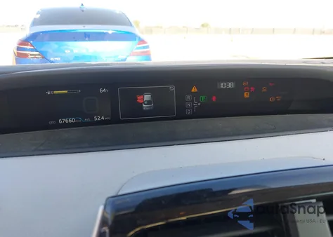 2016 Toyota Prius Three Touring z USA, uszkodzony, nr VIN JTDKARFU5G3503035